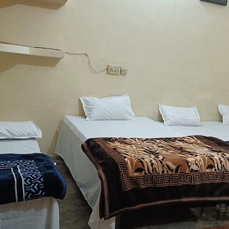 Triveni Home Stay Allāhābād Junction 外观 照片