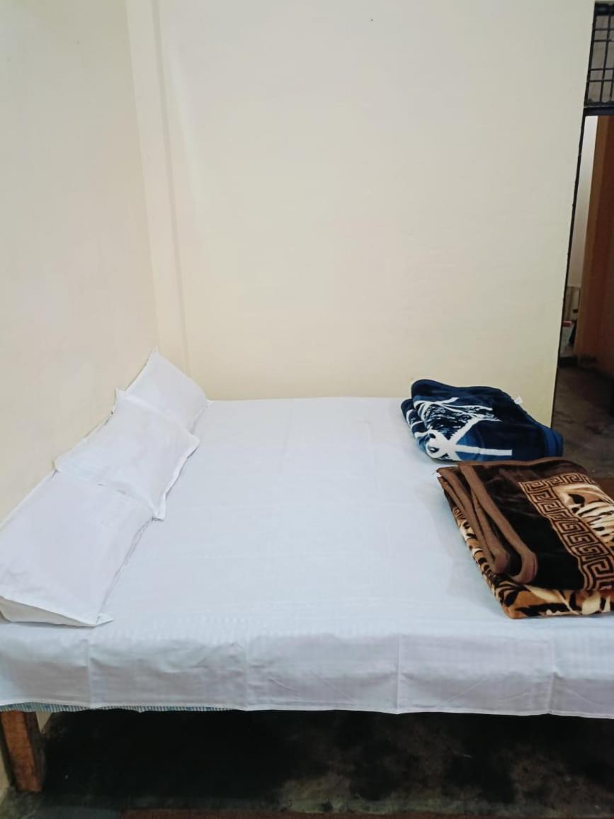 Triveni Home Stay Allāhābād Junction 外观 照片